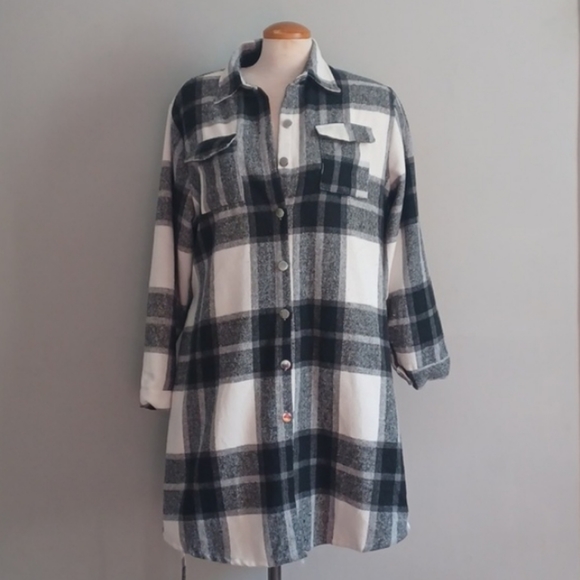 Black plaid flannel Jacket/dress/shirt size XL - Picture 2 of 11